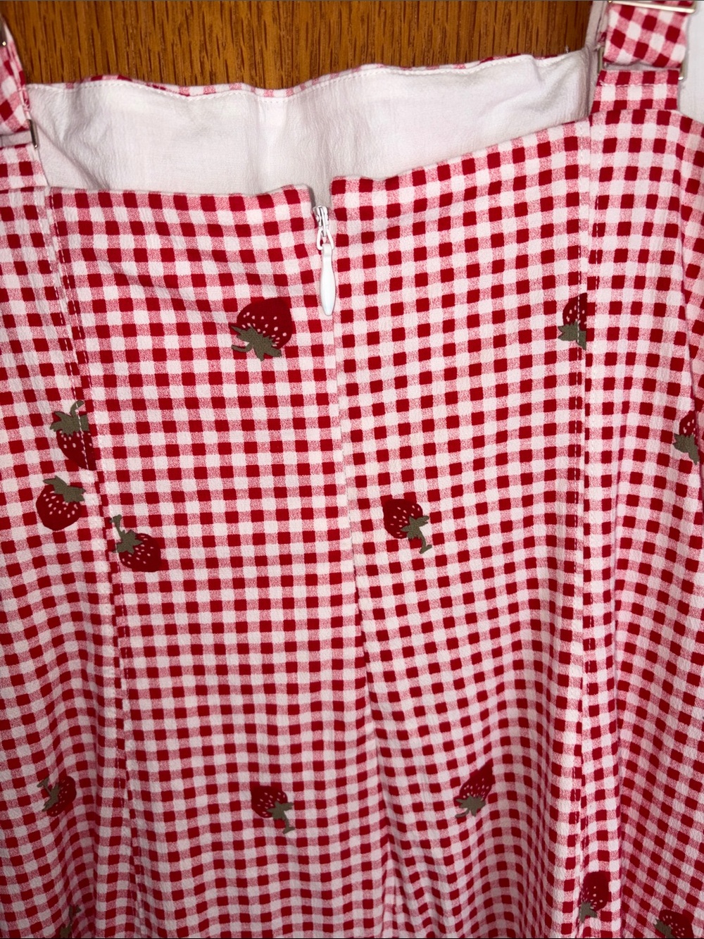 Abercrombie & Fitch Pink Gingham Maxi Dress with Strawberry Print - Picture 9 of 10